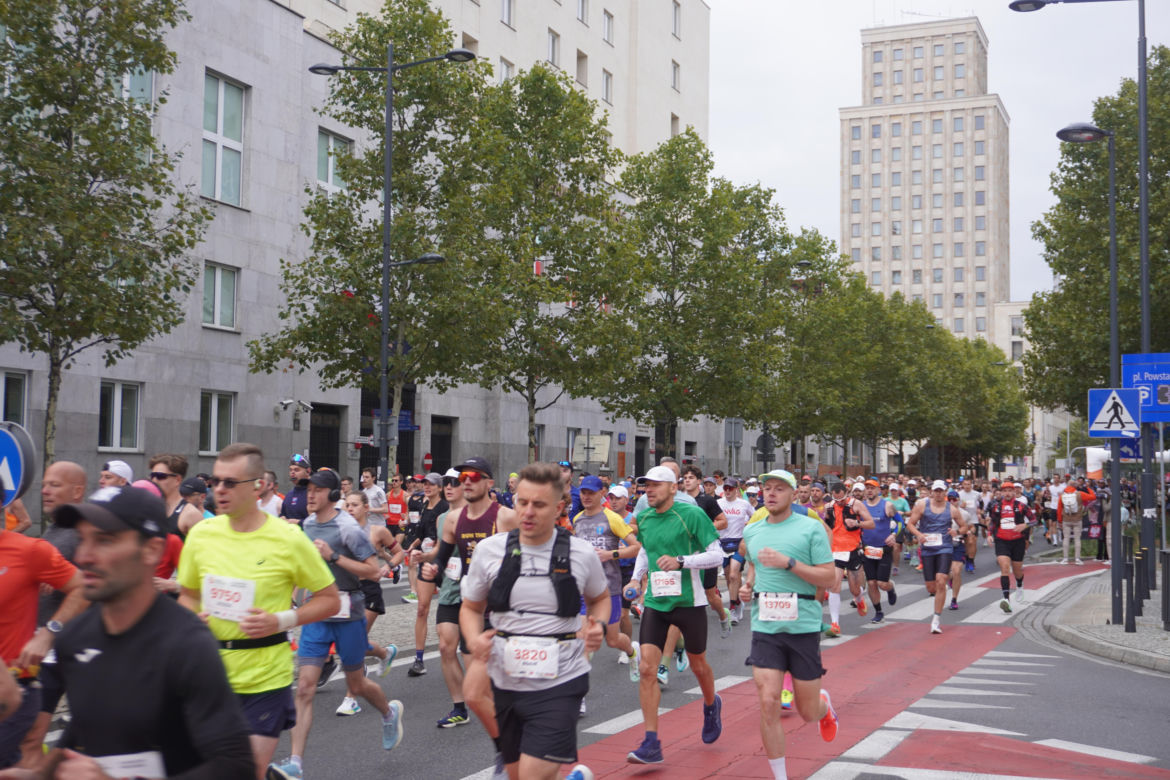 Uczestnicy Maratonu Warszawskiego 2025