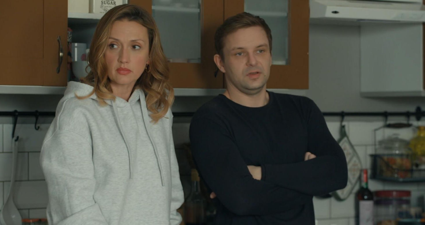 	Barwy szczęścia odc. 3187. Asia Sokalska (Anna Gzyra), Hubert (Marek Molak)