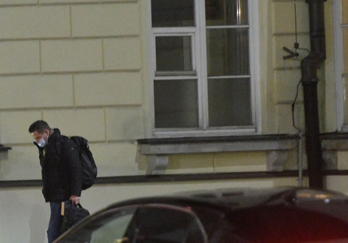 Prezydent Trzaskowski opuścił ratusz przed godz. 19 