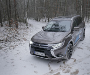 Mitsubishi Outlander PHEV lifting 2016