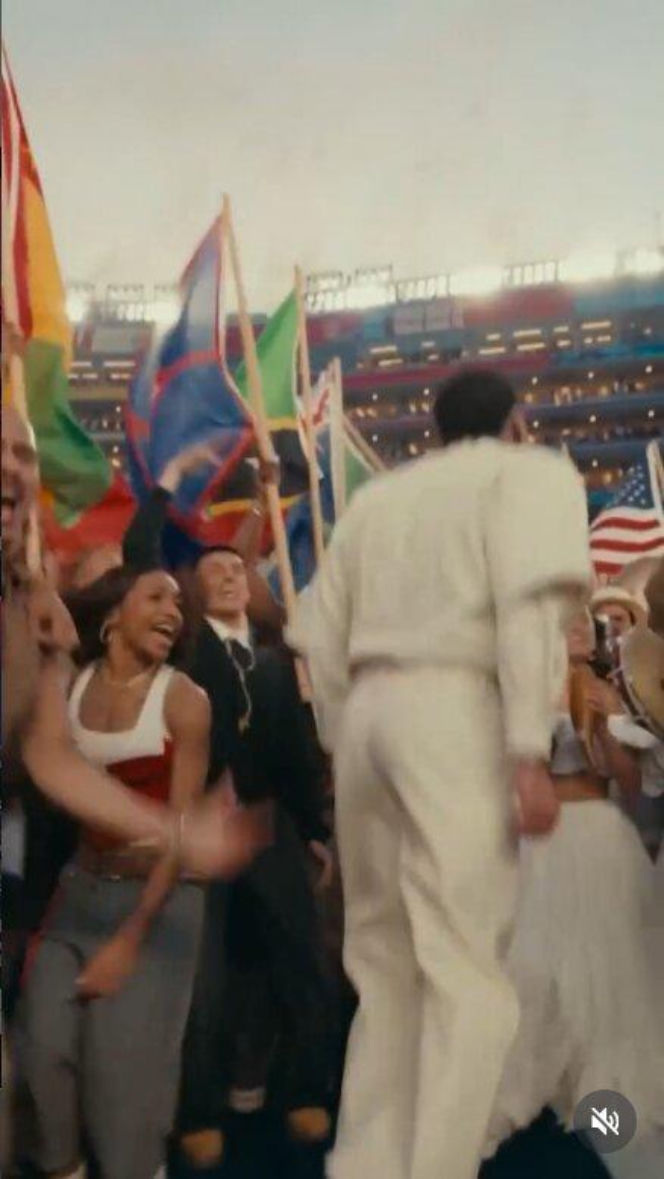 Nikt się tego nie spodziewał! Lady Gaga wtargnęła na występ Bad Bunny’ego