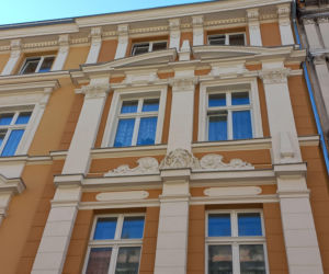 Kamienica w Lesznie odzyskała dawny blask. Klatka schodowa zachwyca! 