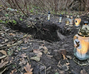 Poćwiartował ciało współlokatora i zakopał w parku! Po wszystkim napisał do matki Mateusza