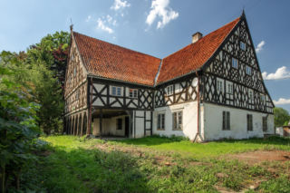 Stał 275 lat na Żuławach, a teraz przeniosą go na Kujawy. Stalewo traci jeden z największych i najcenniejszych zabytków regionu - jak do tego doszło?
