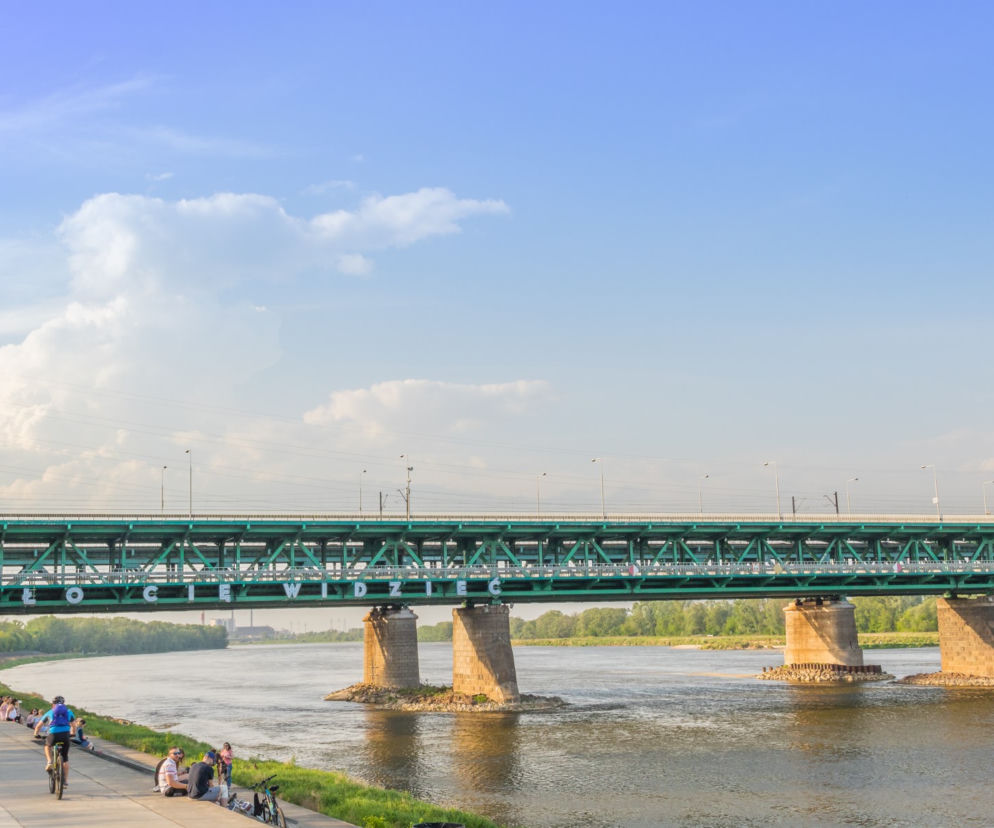 Zamykają most