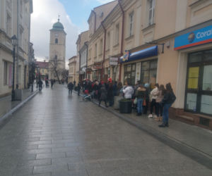 Koniec świata! W rzeszowskich pączkarniach więcej chętnych niż pączków