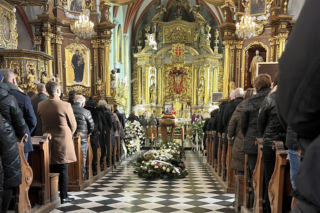 Pogrzeb braci, którzy zginęli w katastrofie śmigłowca pod Rzeszowem