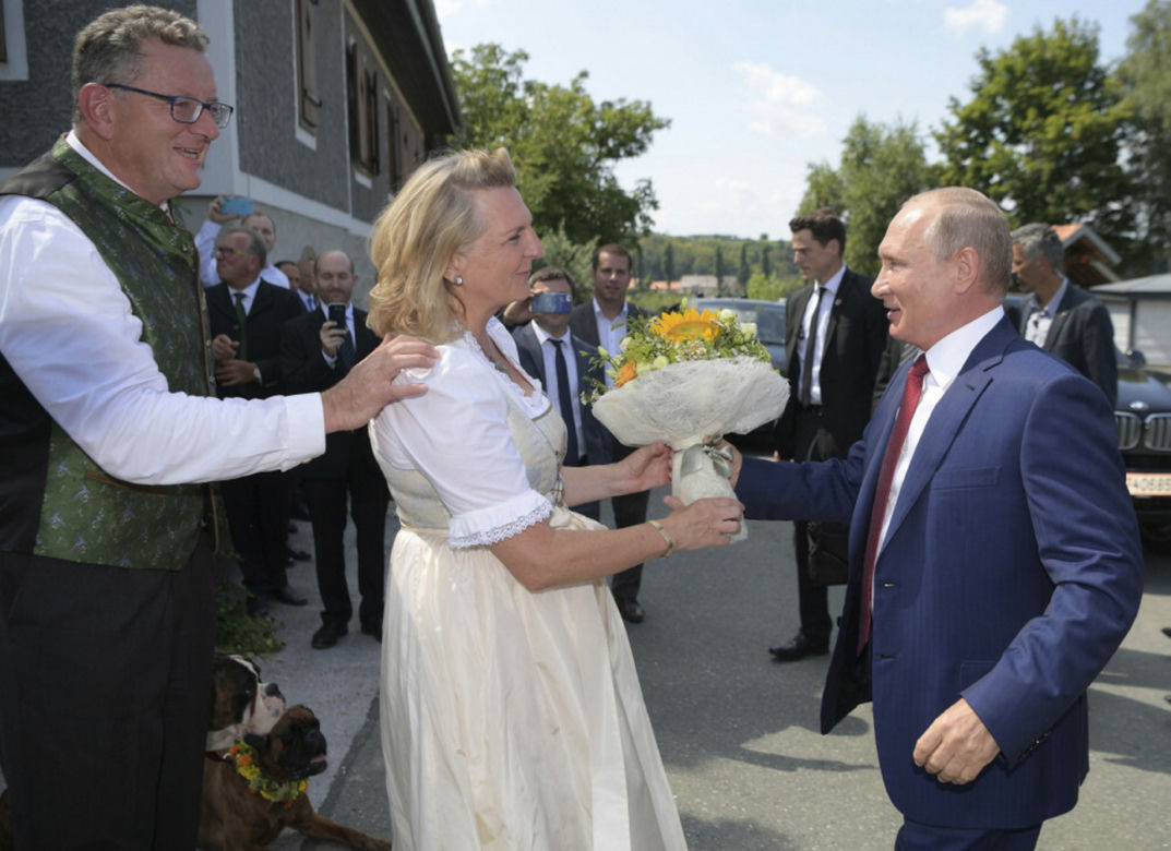 Vladimir Putin i Karin Kneissl 