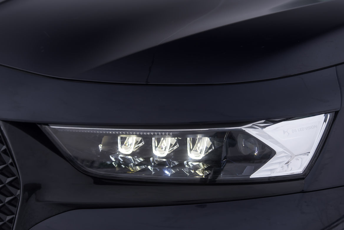 DS 7 Crossback E-Tense 300 4x4 Louvre