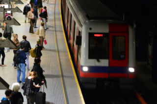 Warszawa: Zarząd Transportu Miejskiego zamknie metro nocą?! 