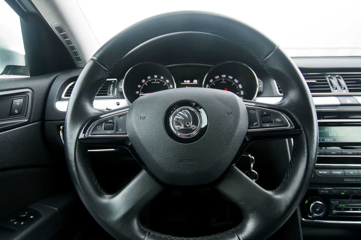 Skoda Superb Combi 2.0 TDI - wnętrze druga generacja