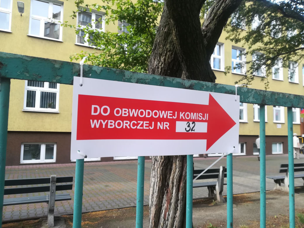 II tura wyborów prezydenckich w Warsszawie - komisja wyborcza o 7 rano