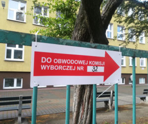 II tura wyborów prezydenckich w Warsszawie - komisja wyborcza o 7 rano