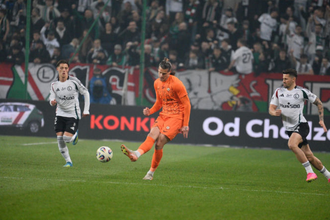 Legia - Zagłębie: Żona, brat i dzieci Jacka Magiery dziękują kibicom