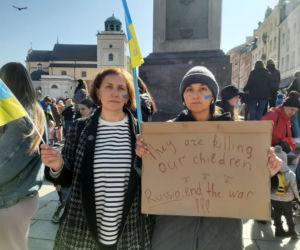 Świecie, pomóż naszym dzieciom. Protest matek z Ukrainy przeszedł przez Warszawę