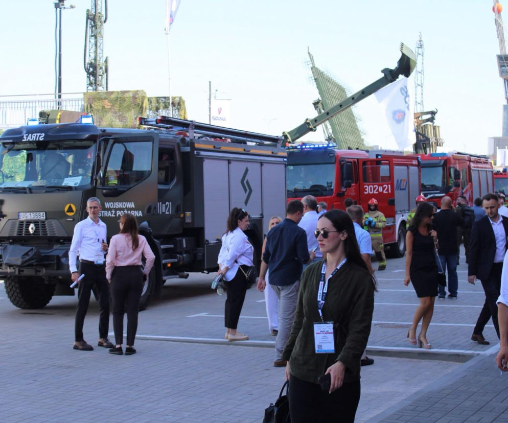 Niebezpieczny incydent na MSPO w Kielcach. Ochrona przejęła amunicję, podejrzany z zarzutami