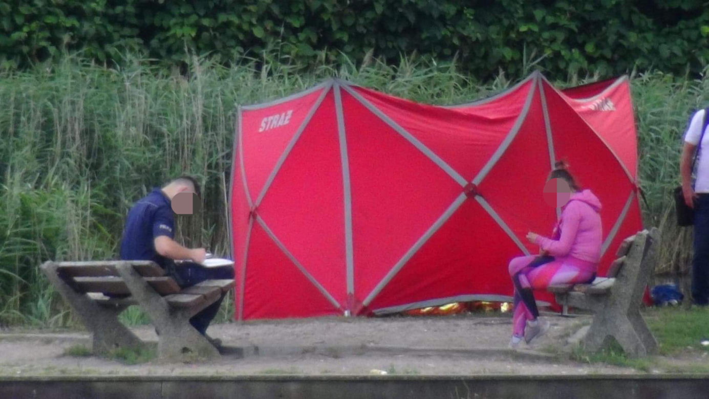 Koszmar na Bemowie w Warszawie. 63-latek wszedł do wody, nie wypłynął. Był reanimowany, nie żyje