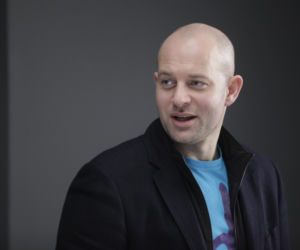 Od amanta z „Magdy M.” do twardziela z brodą. Tak przez lata zmieniał się Szymon Bobrowski