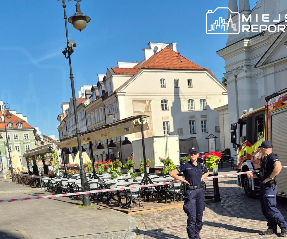 Ewakuacja na Starym Mieście. Policja weszła do zagrożonej kamienicy