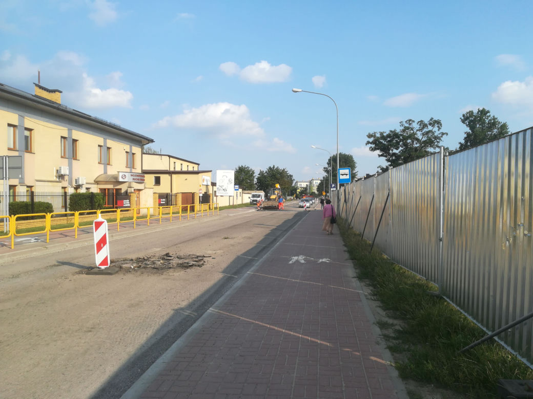 Zobacz, jak przebiega remont drugiego odcinka ul. Składowej w Siedlcach. Czy kierowcy stosują się do oznakowania?