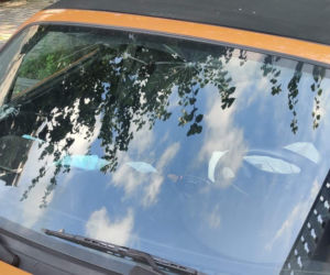 Rozbita Mazda MX-5 - wypadek na trasie S8 w Warszawie