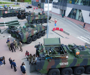 Program SAFE w Rumunii. Armia inwestuje w Piranha 5, Lynx i polskie drony Warmate