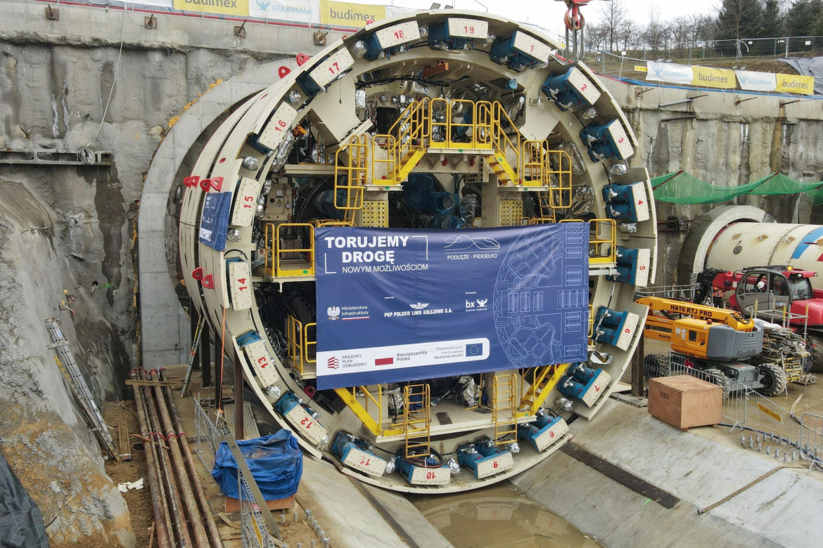 Rozpoczęła się budowa najdłuższego tunelu kolejowego w kraju. Powstaje w Małopolsce