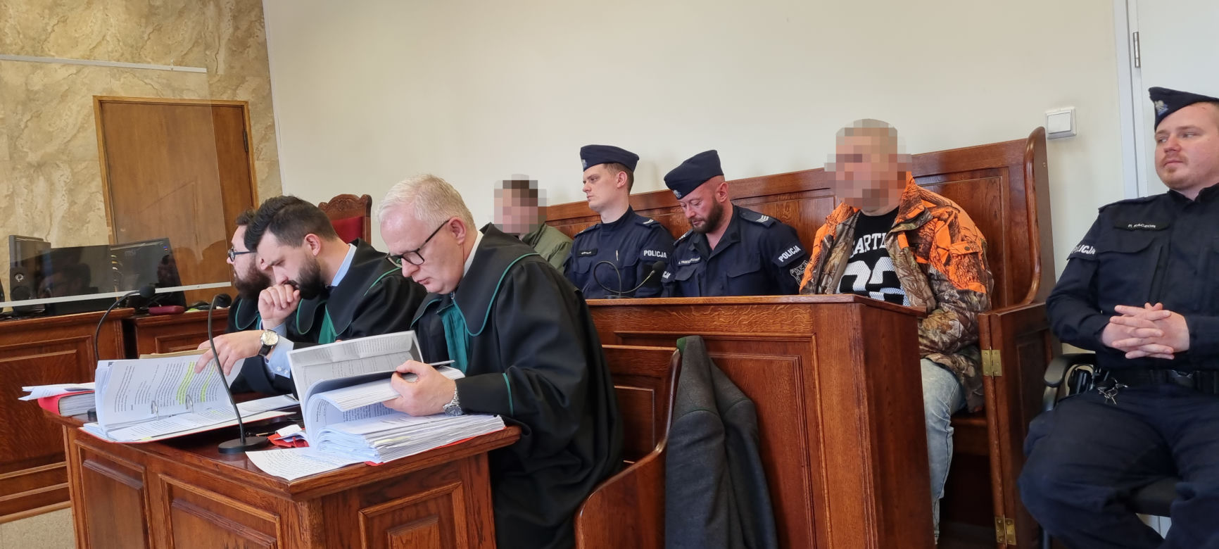 Wysadzili w powietrze dom nowożeńców z Sosnowa. Teraz tłumaczą się przed sądem