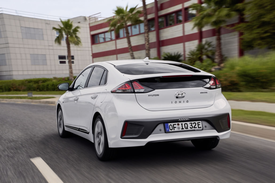 Hyundai IONIQ Electric lifting 2019