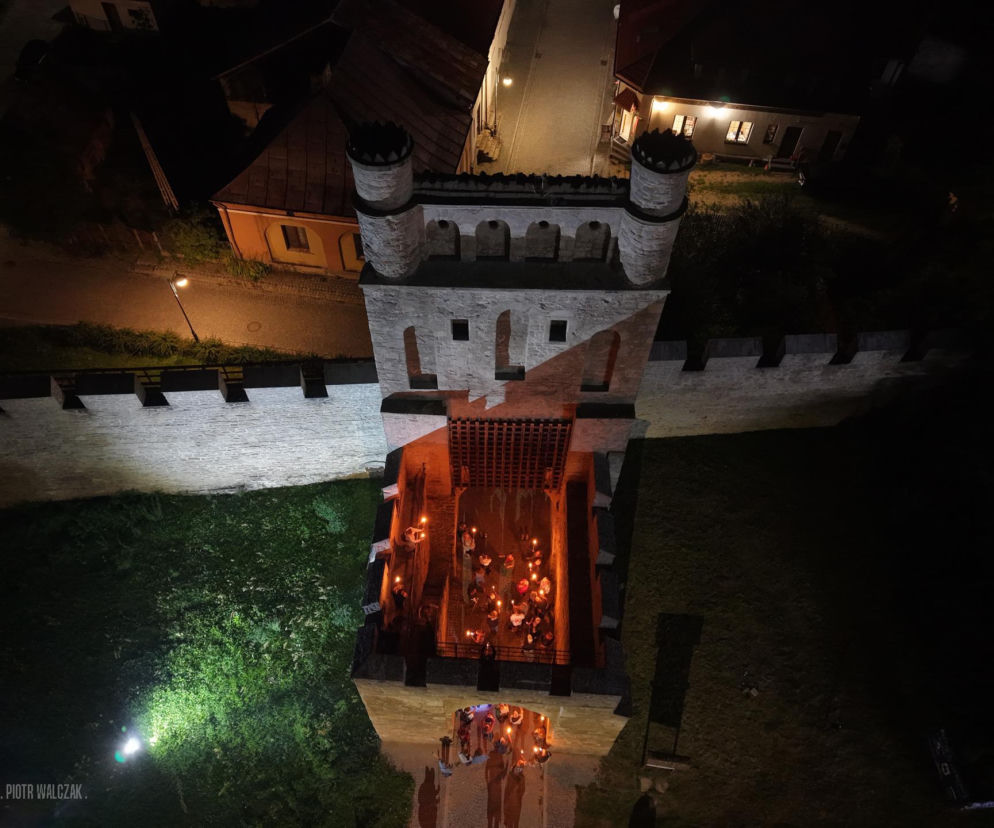 Majówka 2026. „Polskie Carcassonne” zaprasza na nocne zwiedzanie