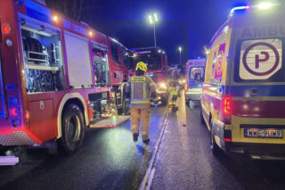Wypadek autokaru na trasie Wyszków-Łochów na DK 62! Droga zablokowana!