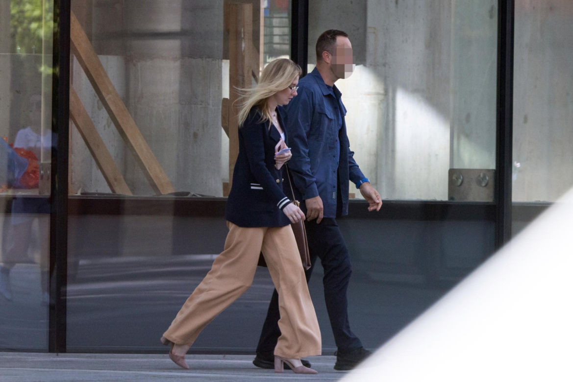 Kinga Duda miesiąc po ślubie rozkwita! Przyłapaliśmy młodą mężatkę. Nie była sama