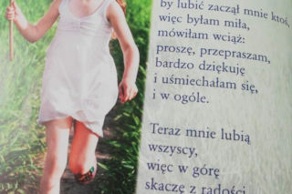 Tego uczą dziewczynki w szkole. Kontrowersyjny wierszyk wywołał burzę w sieci! 