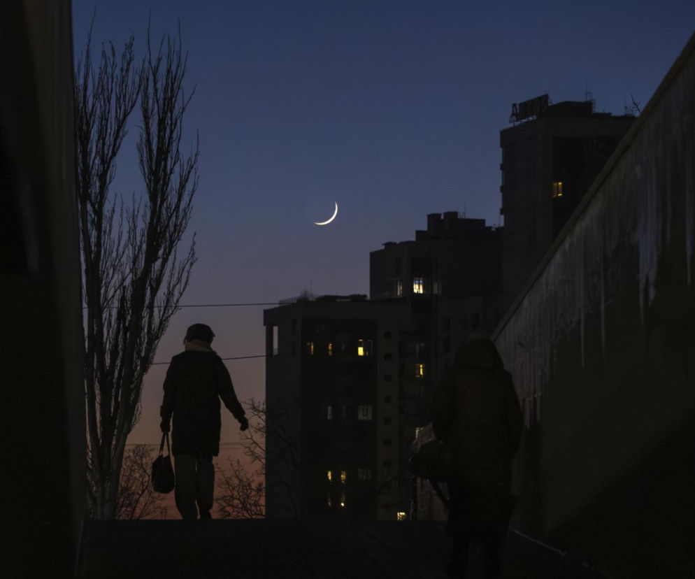 Masowa ucieczka z Kijowa. Z miasta wyjechało już 600 tysięcy ludzi