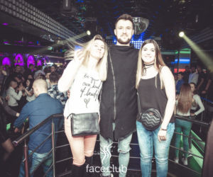 Defis w Face Club. Zdjęcia fanów z wokalistą