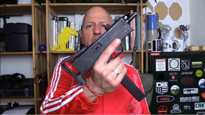Pistolet maszynowy INGRAM MAC 11