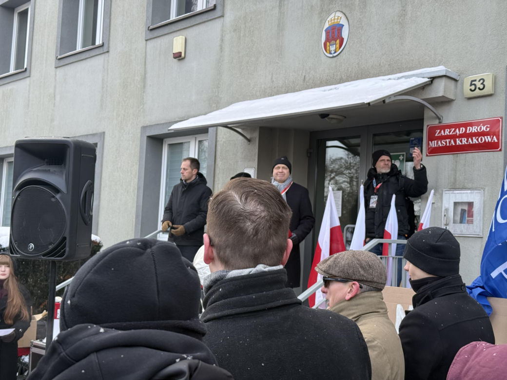 Protest przeciw Stefie Czystego Transportu w Krakowie