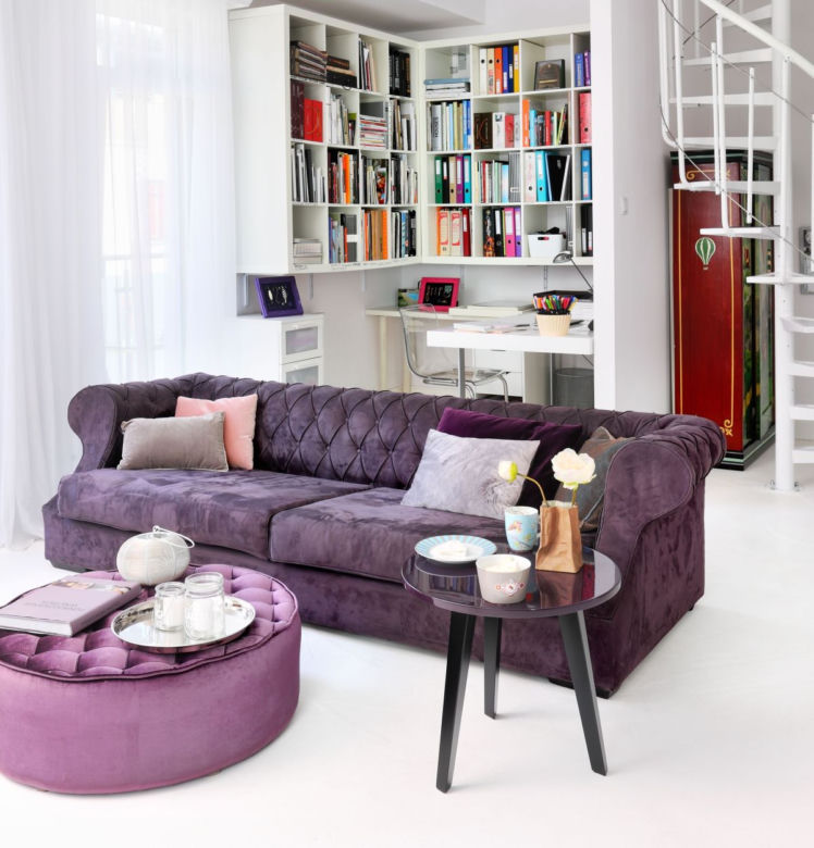 Fioletowa sofa