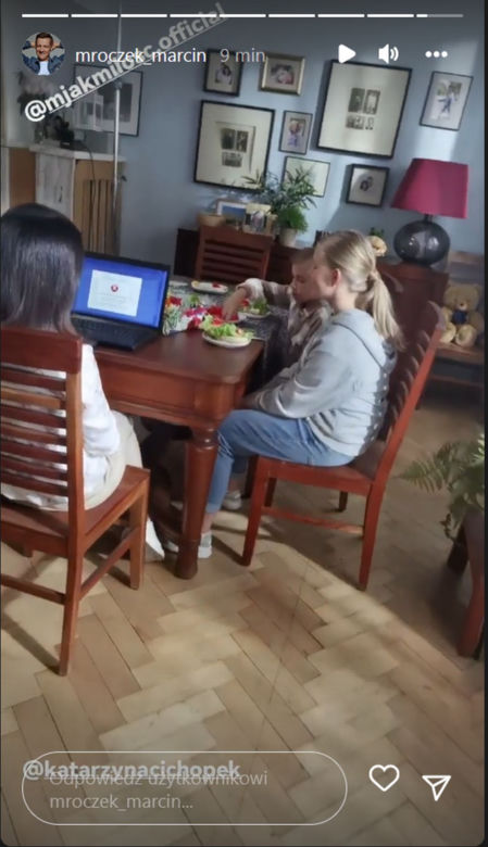 M jak miłość na planie nowego sezonu po wakacjach. Lenka (Olga Cybińska), Kinga (Katarzyna Cichopek)