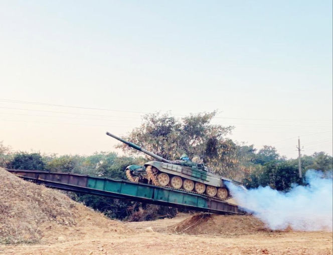 Nowe życie starych czołgów. Indyjska armia stawia na bezzałogowe T-72 w wojnie przyszłości