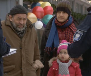 M jak miłość odc. 1062. Bezdomny Stefan (Zbigniew Waleryś), Basia (Gabriela Raczyńska), Paweł Zduński (Rafał Mroczek)