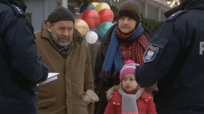 M jak miłość odc. 1062. Bezdomny Stefan (Zbigniew Waleryś), Basia (Gabriela Raczyńska), Paweł Zduński (Rafał Mroczek)