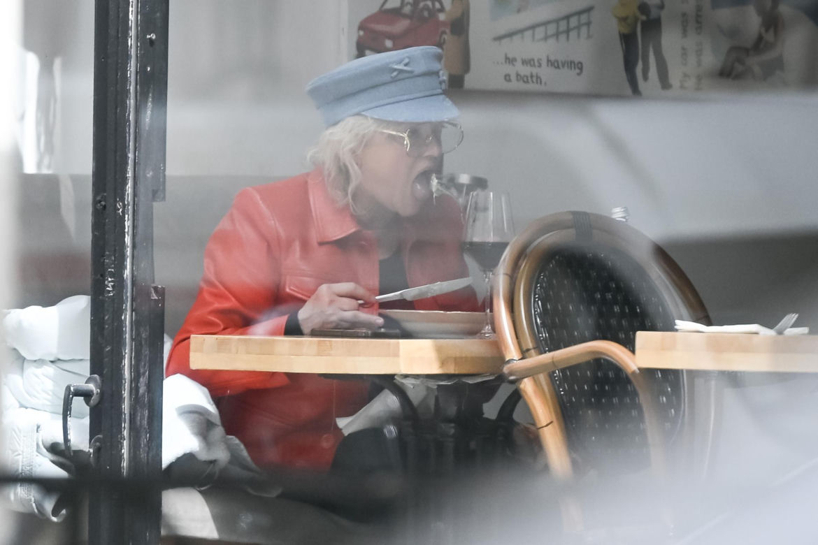 Katarzyna Figura przytula Maćka Musiałowskiego