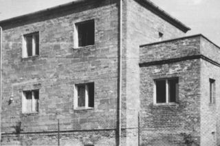 Zwykła kostka z PRL? Po tej przebudowie trudno uwierzyć, że to dom z lat 70.