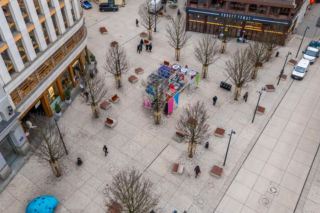 Czy Nowe Centrum Warszawy sprawdza się zimą? Bez zieleni łatwiej ocenić, co działa, a co nie