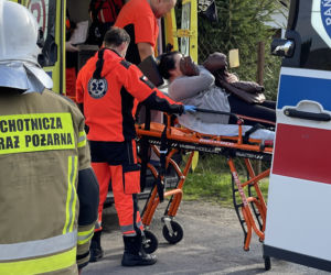 Potrącił matkę z dzieckiem, wózek przewrócił się na jezdnię! 
