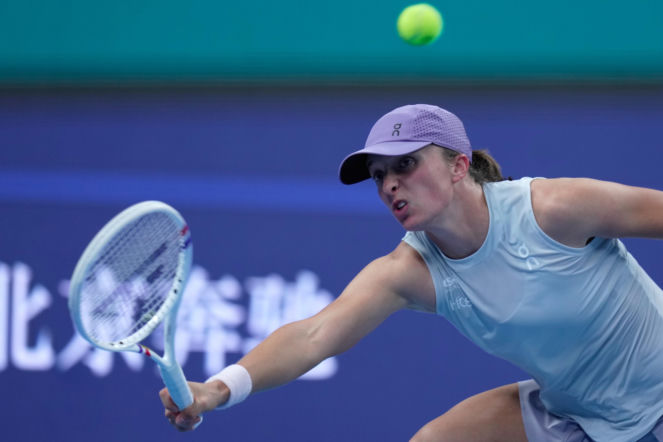 Kiedy mecz Iga Świątek - Jelena Rybakina? O której godzinie mecz w WTCC w Chinach?