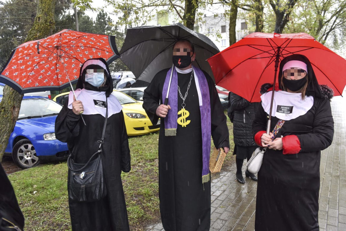 Urodziny Ojca Rydzyka zorganizowane przez środowiska feministyczne