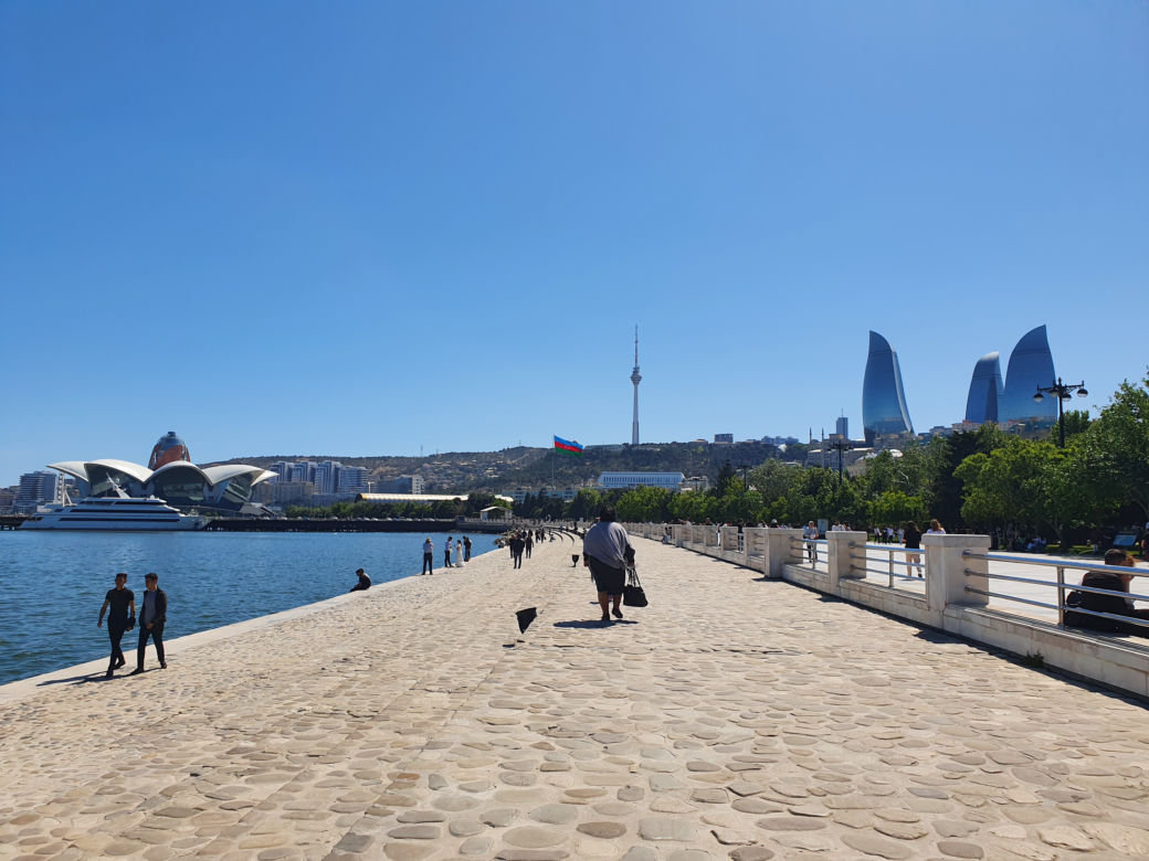 Baku - miasto ognia