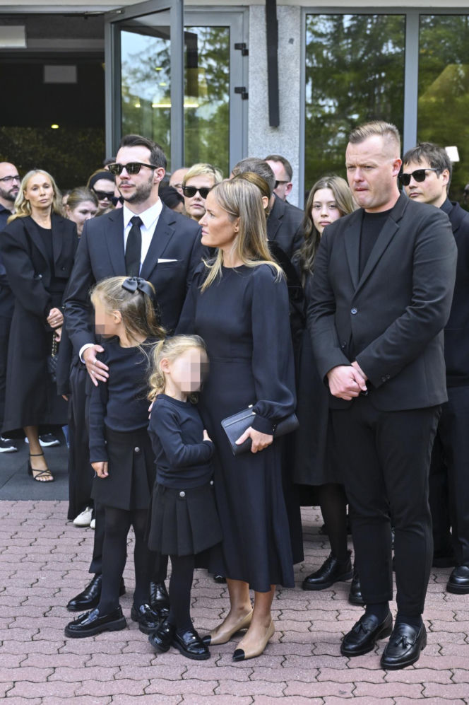 Tak pożegnały Jana Frycza córka i wnuczka. Trudno się nie rozpłakać